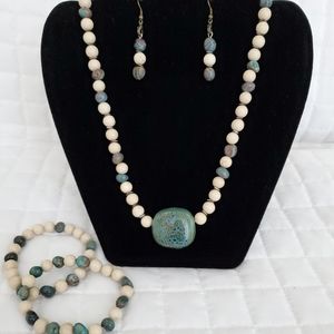 Neclace Bracelets Earrings Set